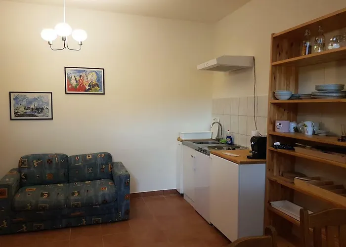 Artemis Farm Apartment4 باد بلوماو